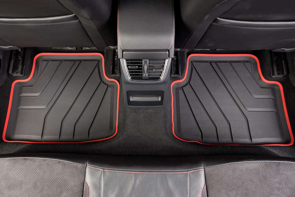 Seat Leon IV 2020- Dywaniki gumowe SPARTLine AP1101/5  - Nubuk czerwony (nitka czerwona)